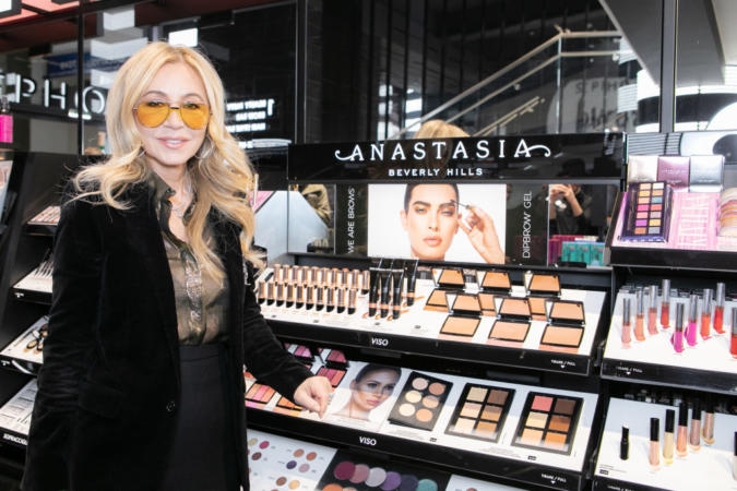 Anastasia Beverly Hills Provides $450K in Grants to Eight Black, Female-Owned Small Businesses Anastasia Beverly Hills Provides $450K in Grants to Eight Black, Female-Owned Small Businesses