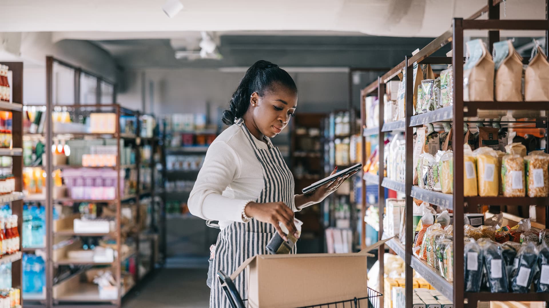 Black-Led Co-Op Grocery Store In Detroit Facing Financial Challenges Receives Influx Of Support From Community Black-Led Co-Op Grocery Store In Detroit Facing Financial Challenges Receives Influx Of Support From Community